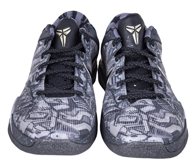Kobe Bryant Signed Nike Zoom Kobe 7 VII SYS Prelude Sneakers Pair (Lakers LOA)